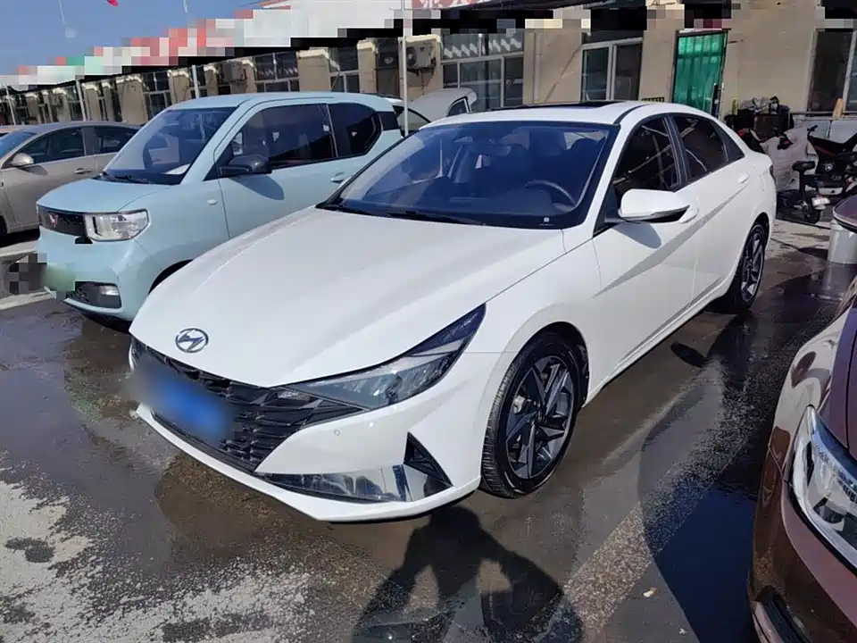 Hyundai Elantra