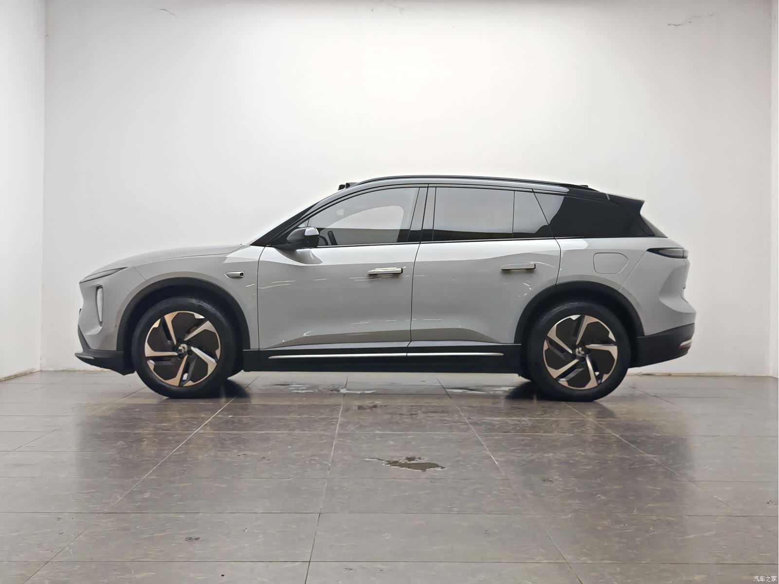 NIO ES6, 2025 10