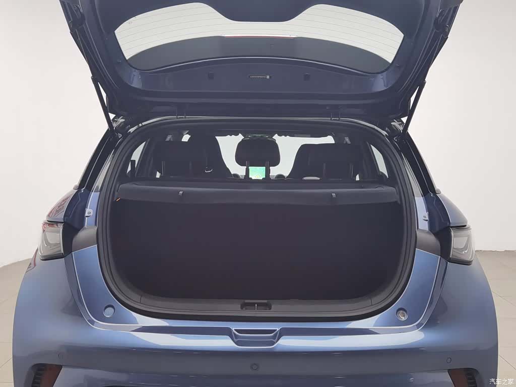 BYD Dolphin, 2023 16