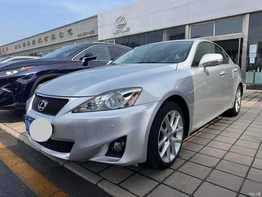 Lexus IS, 2011 2