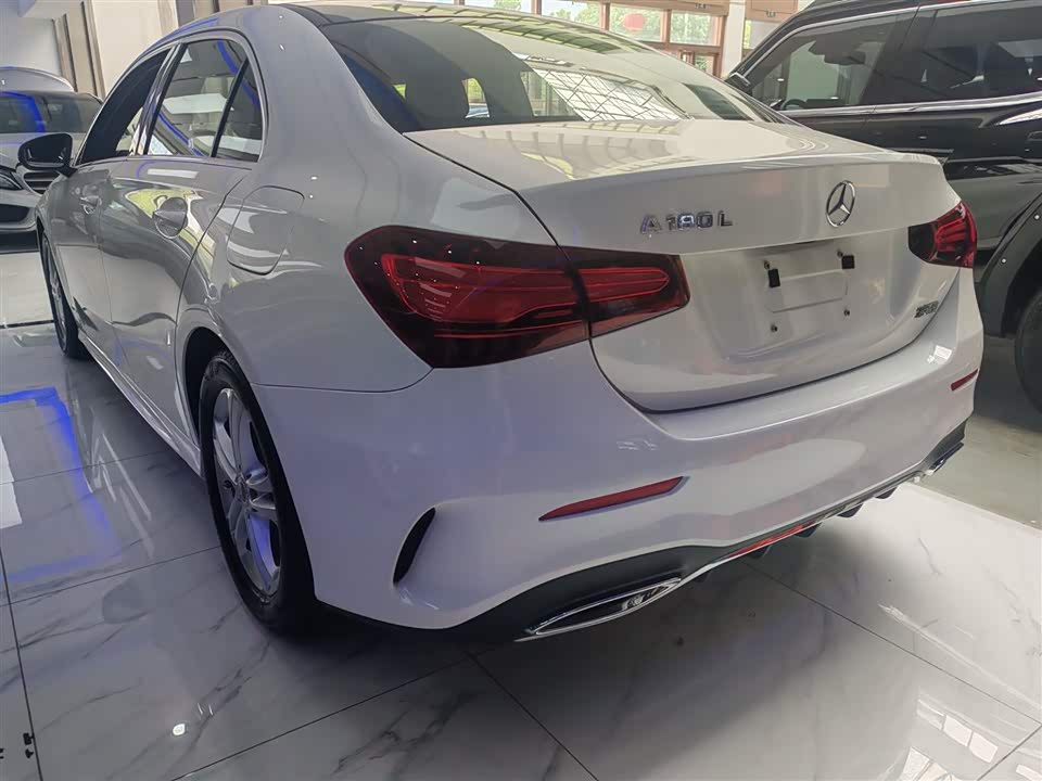 Mercedes-Benz Class A Mercedes-Benz Class A