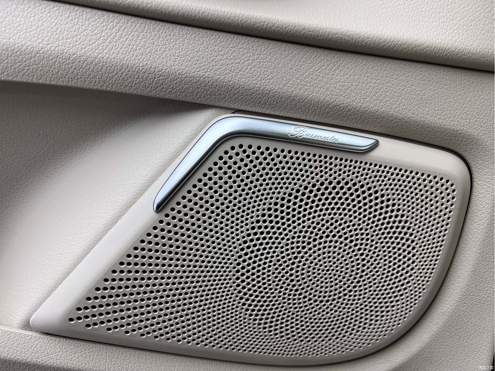 Mercedes-Benz V-Class, 2023 6