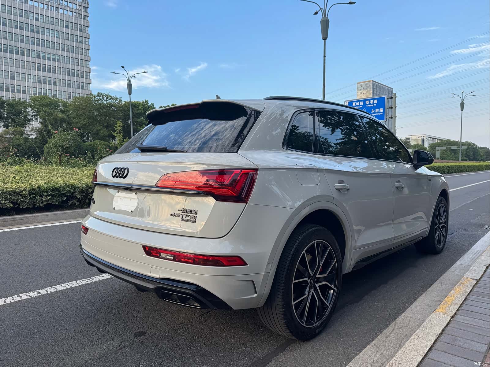 Audi Q5L, 2024 все фото