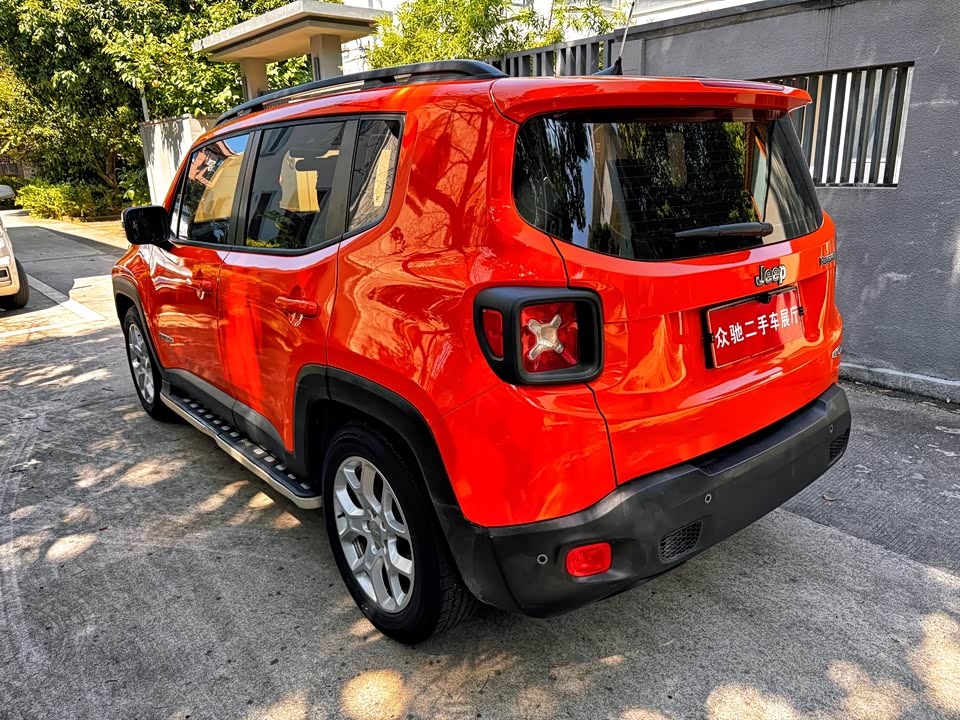 Jeep Freeman