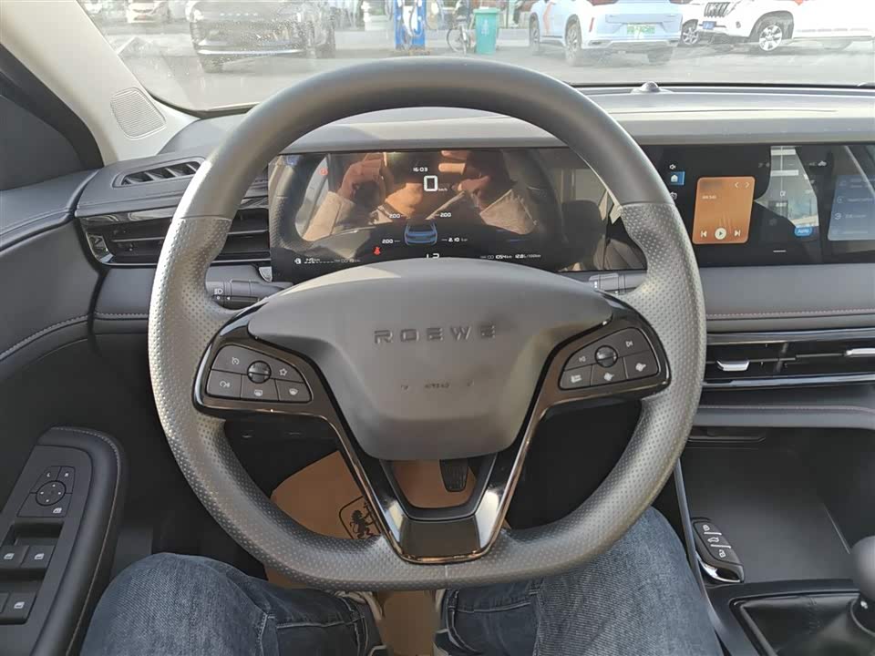Roewe i5