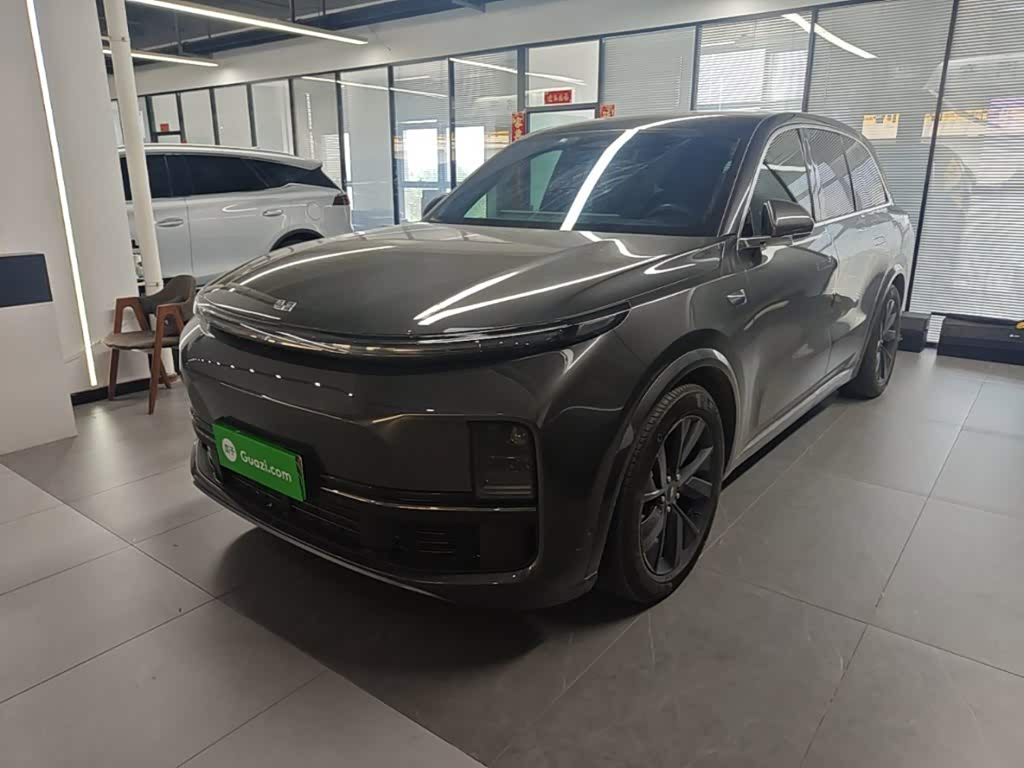 Li Auto L8