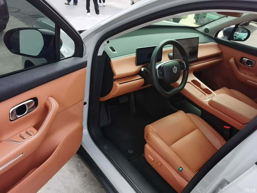 Leapmotor C10, 2025 12