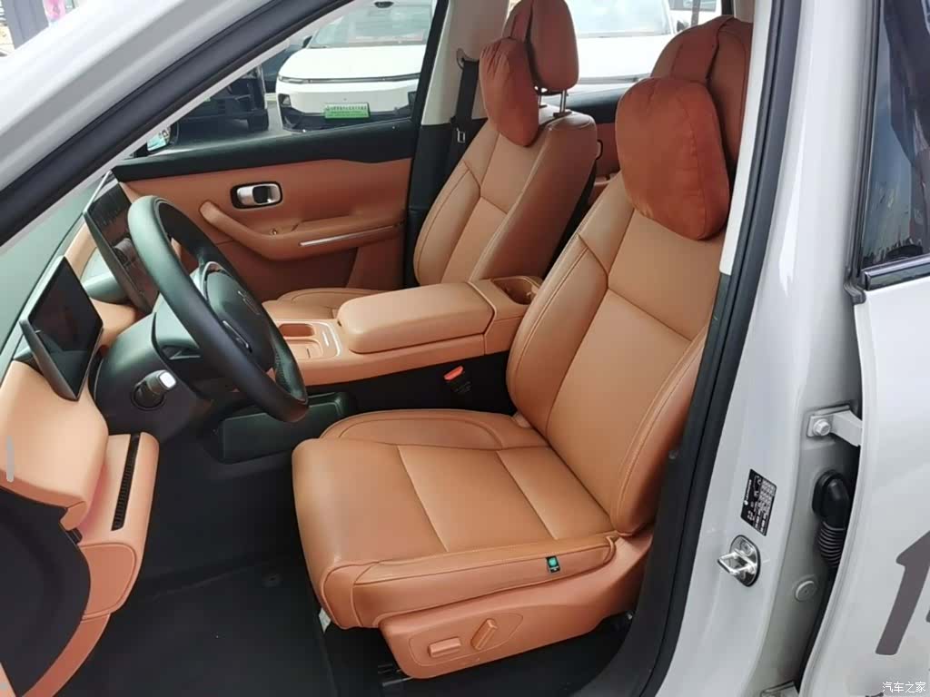 Leapmotor C10, 2025 11
