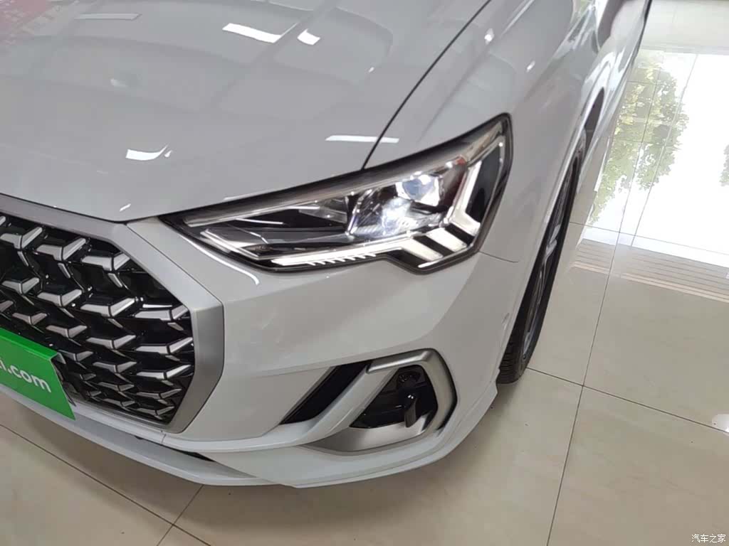 Audi Q3, 2025 24