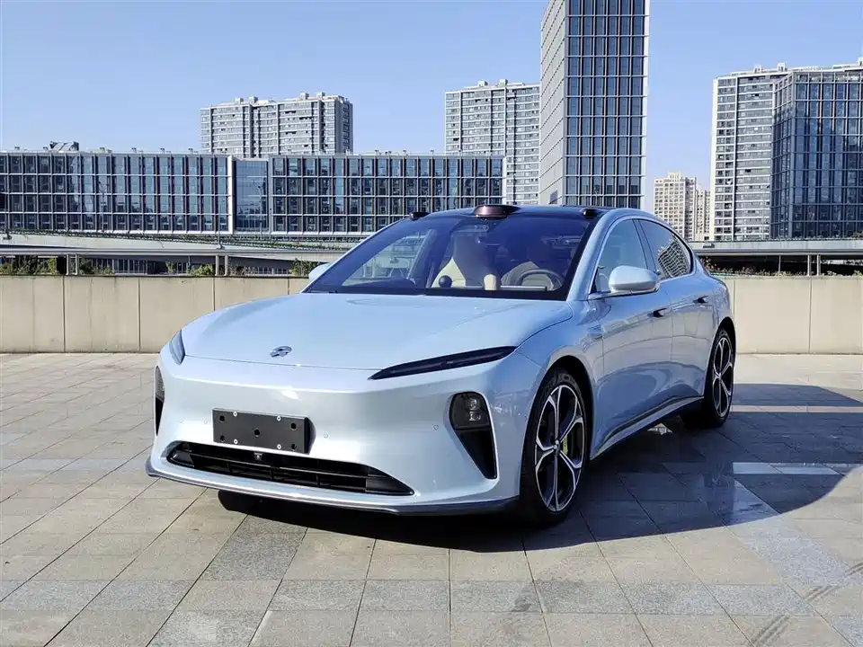 NIO ET5