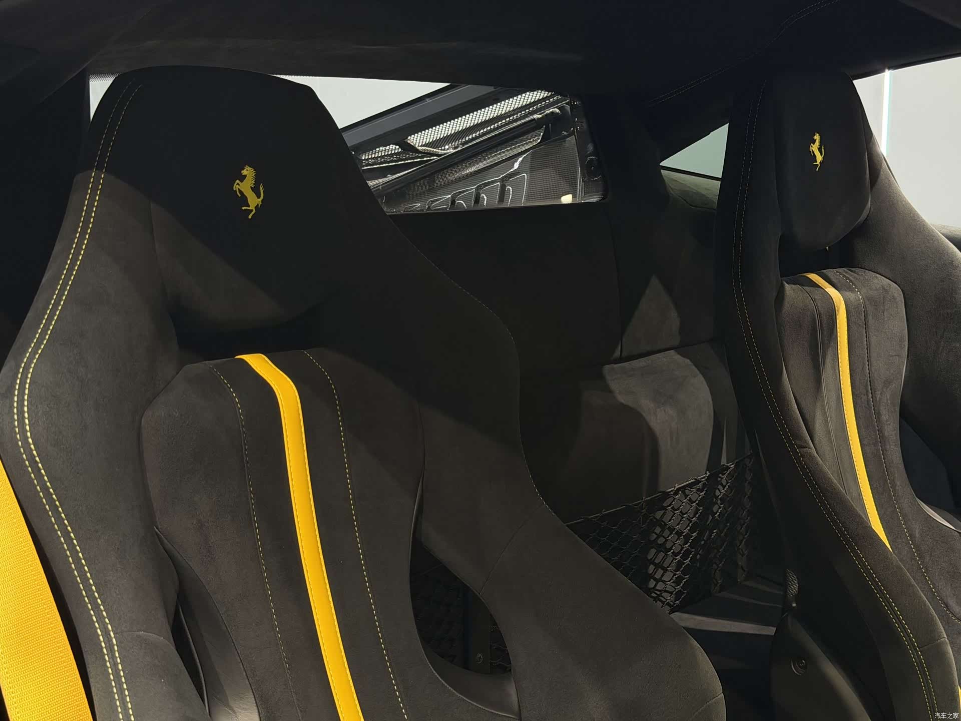 Ferrari 488, 2019 8