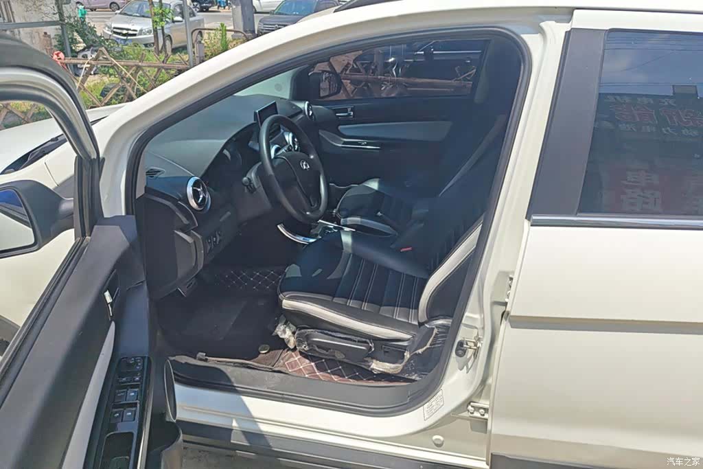BAIC EC5, 2020 9