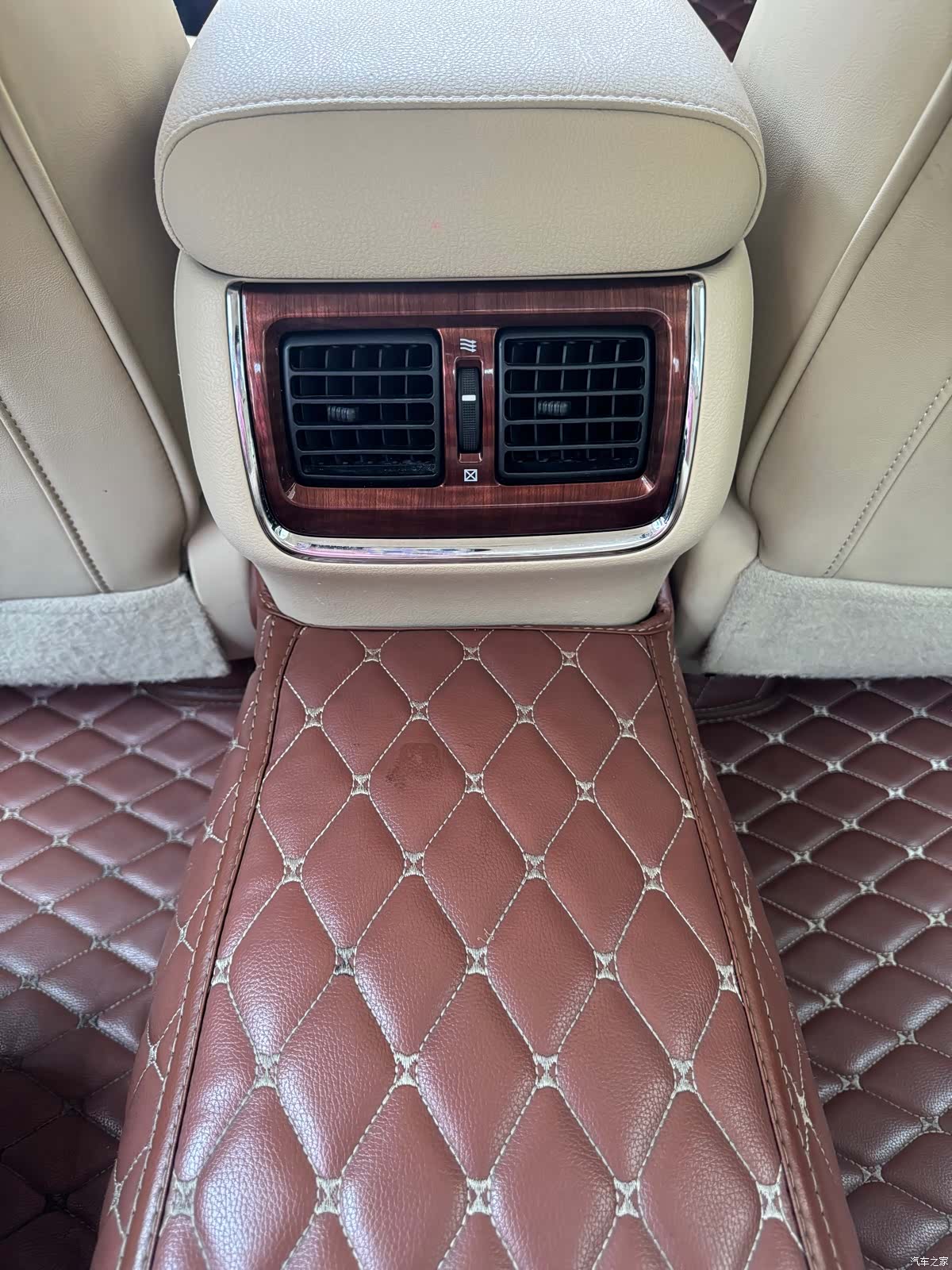 Toyota Crown, 2016 11