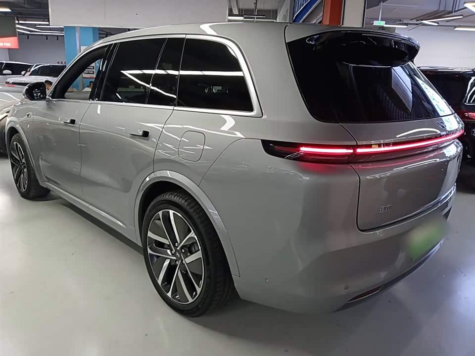 Li Auto Ideal L8