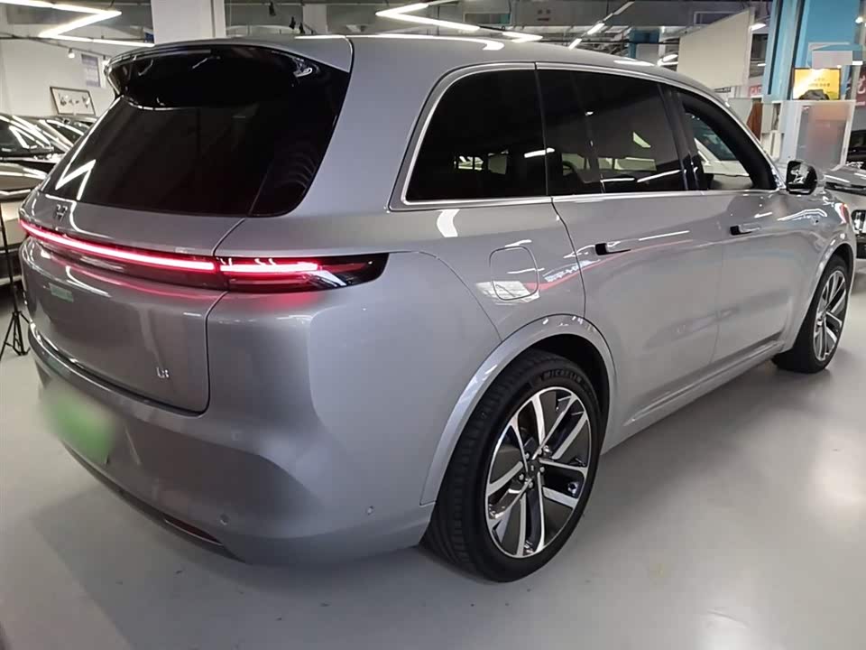 Li Auto Ideal L8