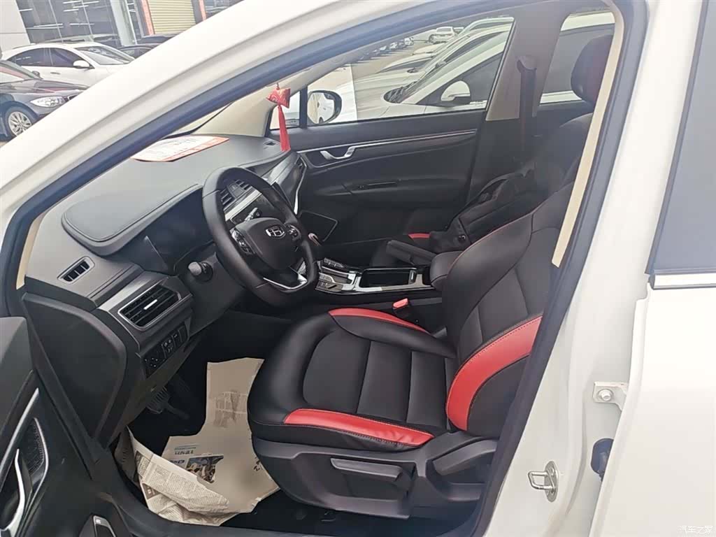 Geely Emgrand, 2020 15