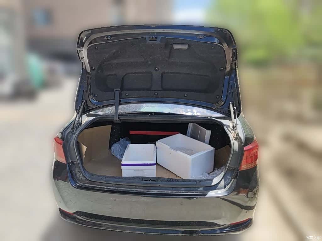 Toyota Crown, 2017 10
