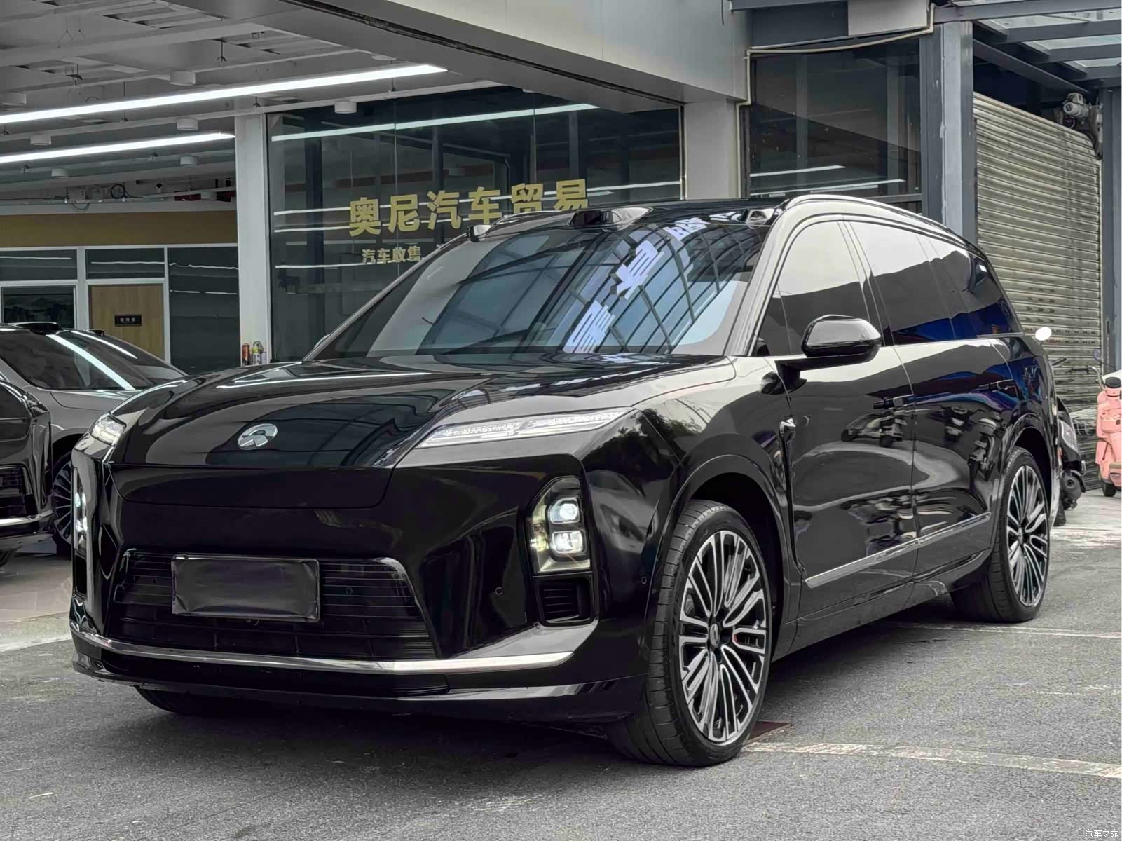 NIO ES8, 2025 1