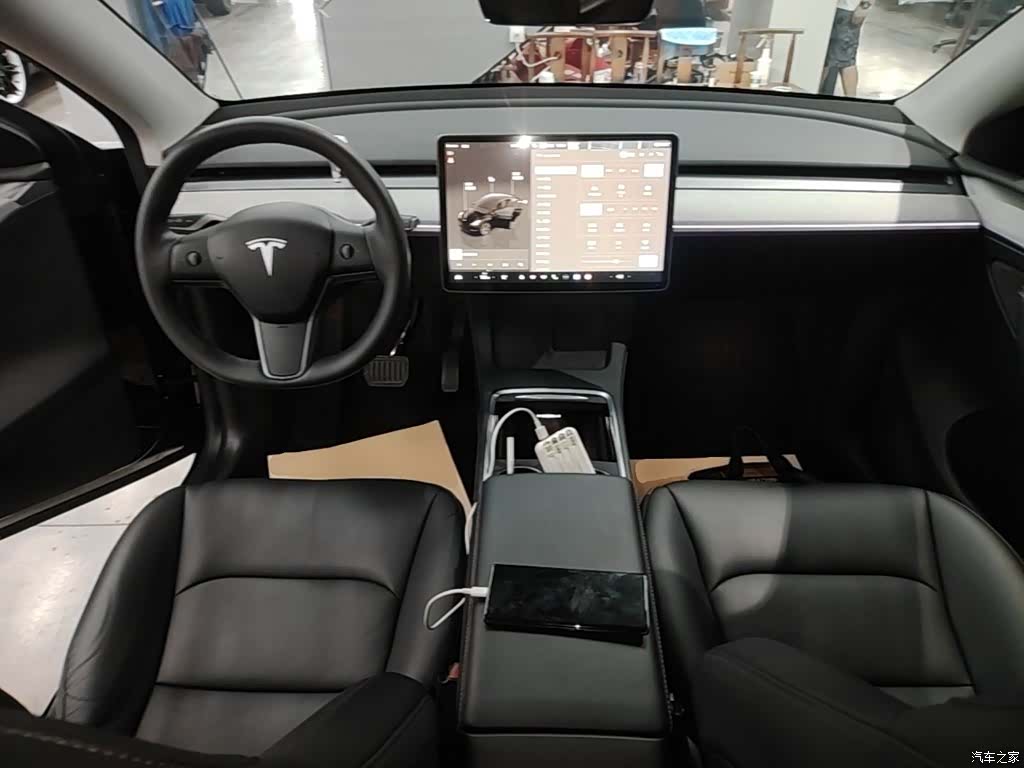Tesla Model Y, 2024 10
