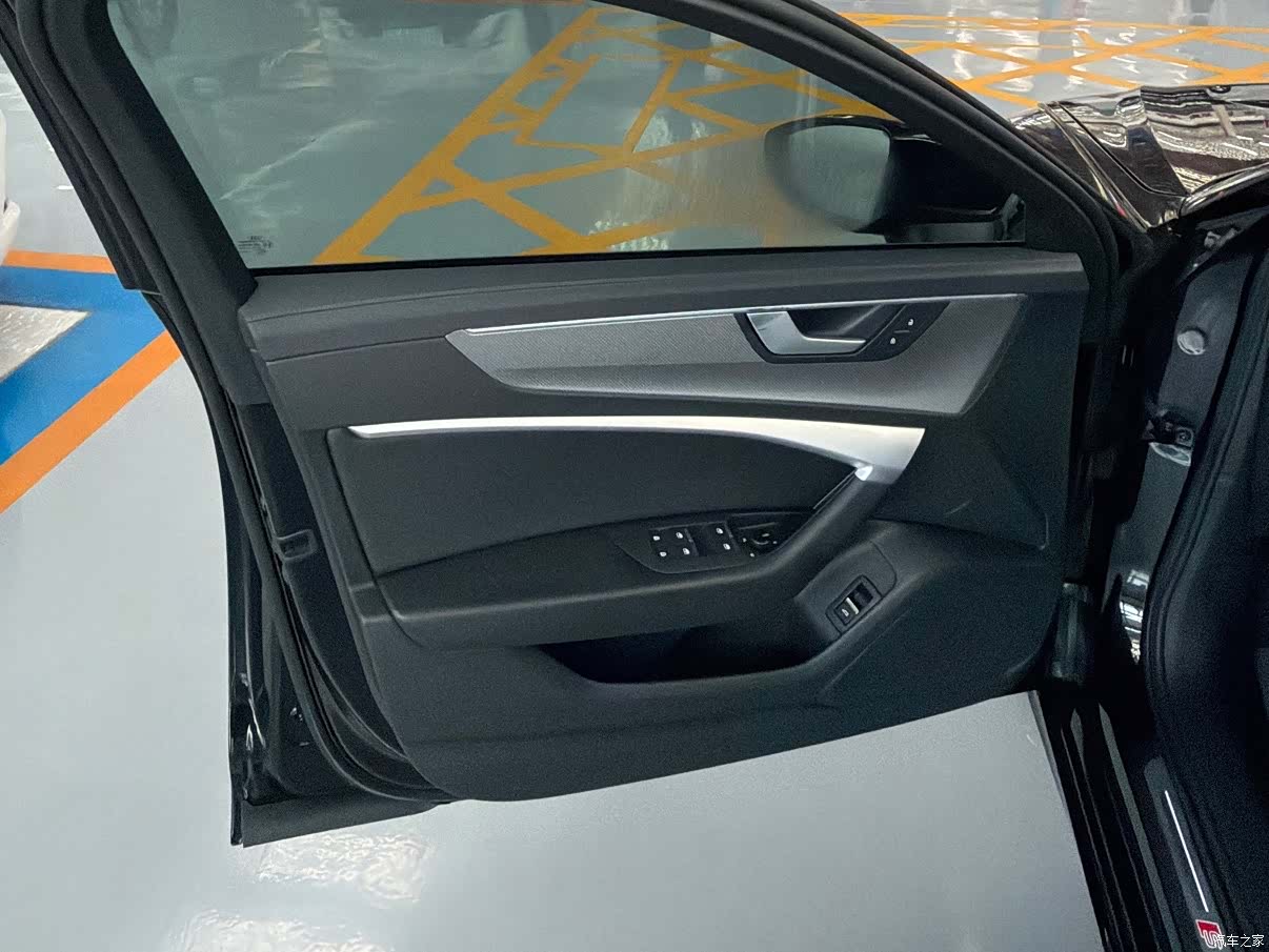 Audi A6L, 2021 13