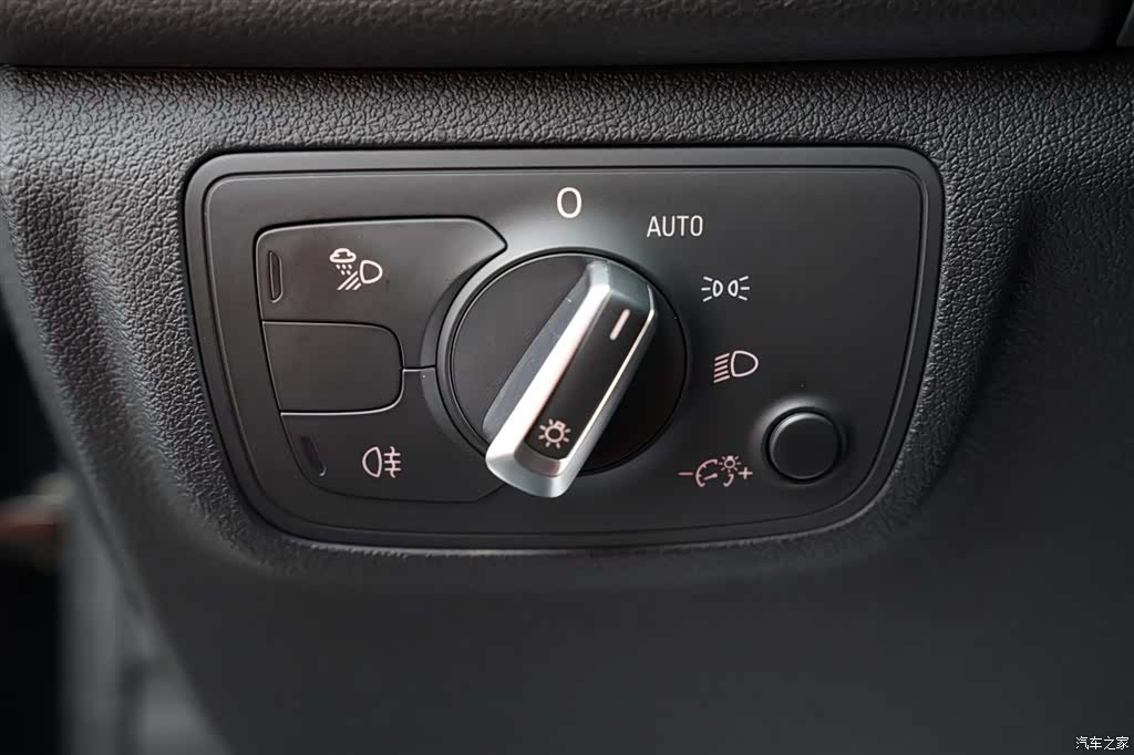 Audi A6L, 2012 6