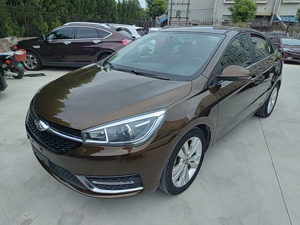 Chery Arrizo 5
