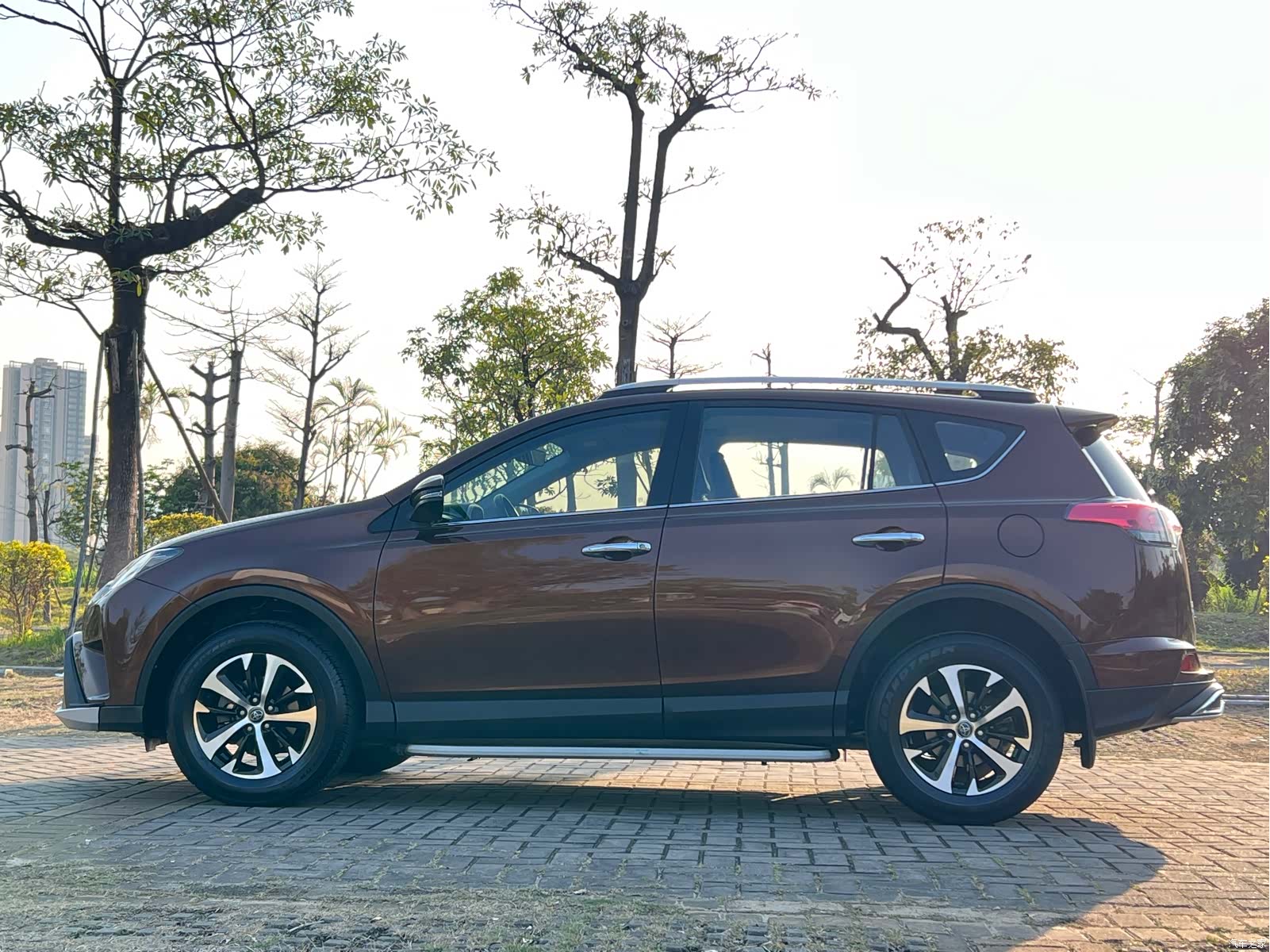 Toyota RAV4, 2017 все фото