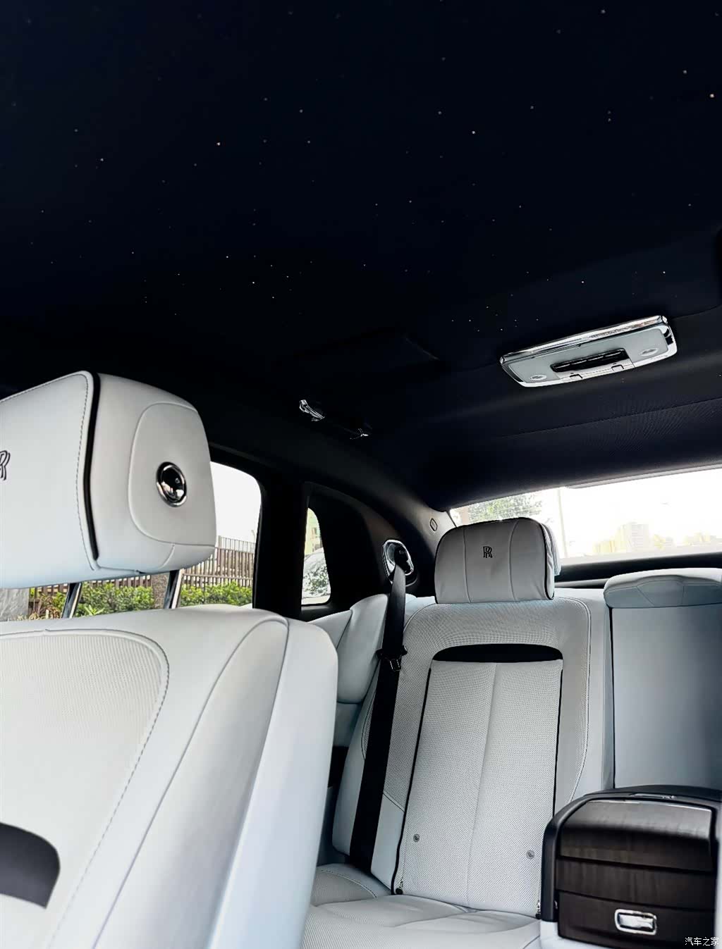 Rolls-Royce Ghost, 2021 6