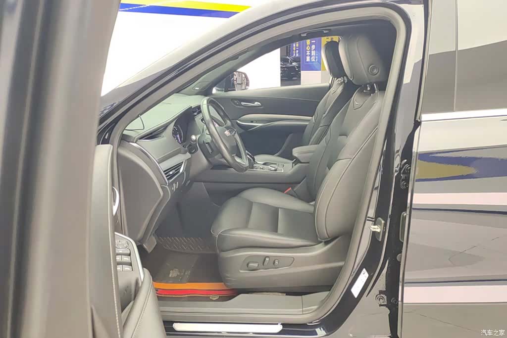 Cadillac XT4, 2021 9