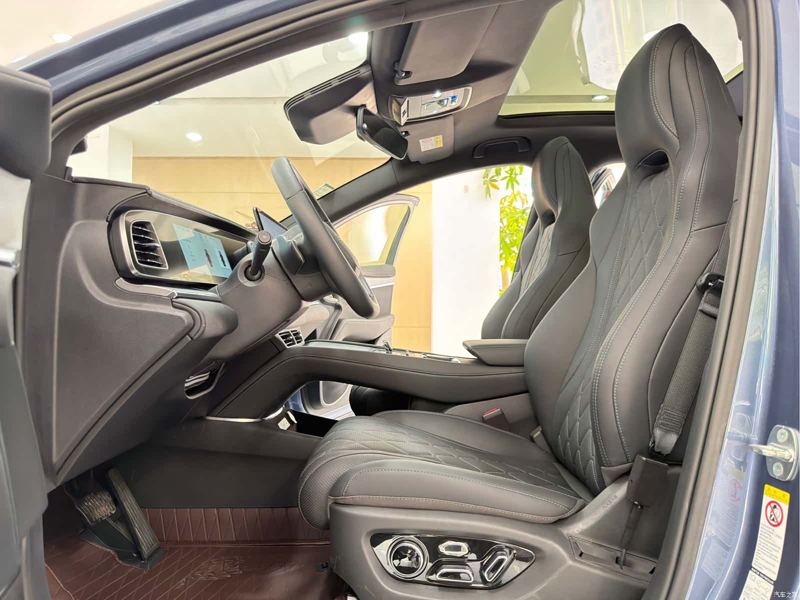BYD HiAce, 2025 10