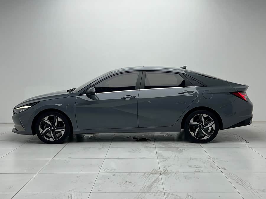 Hyundai Elantra 2022, фото 22