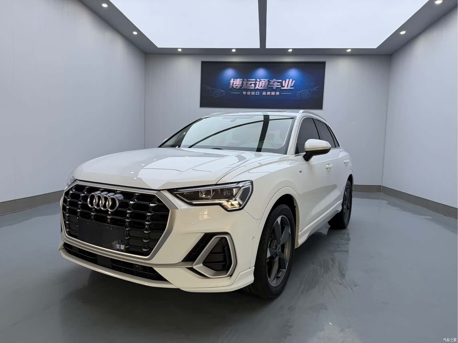 Audi Q3, 2022 1