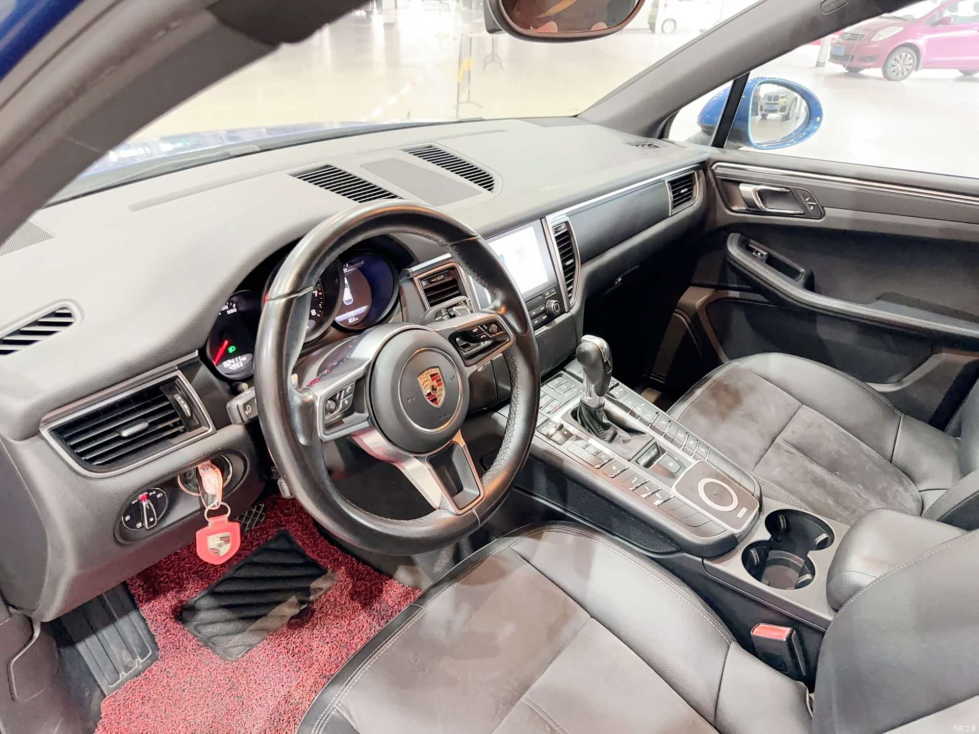 Porsche Macan, 2017 все фото