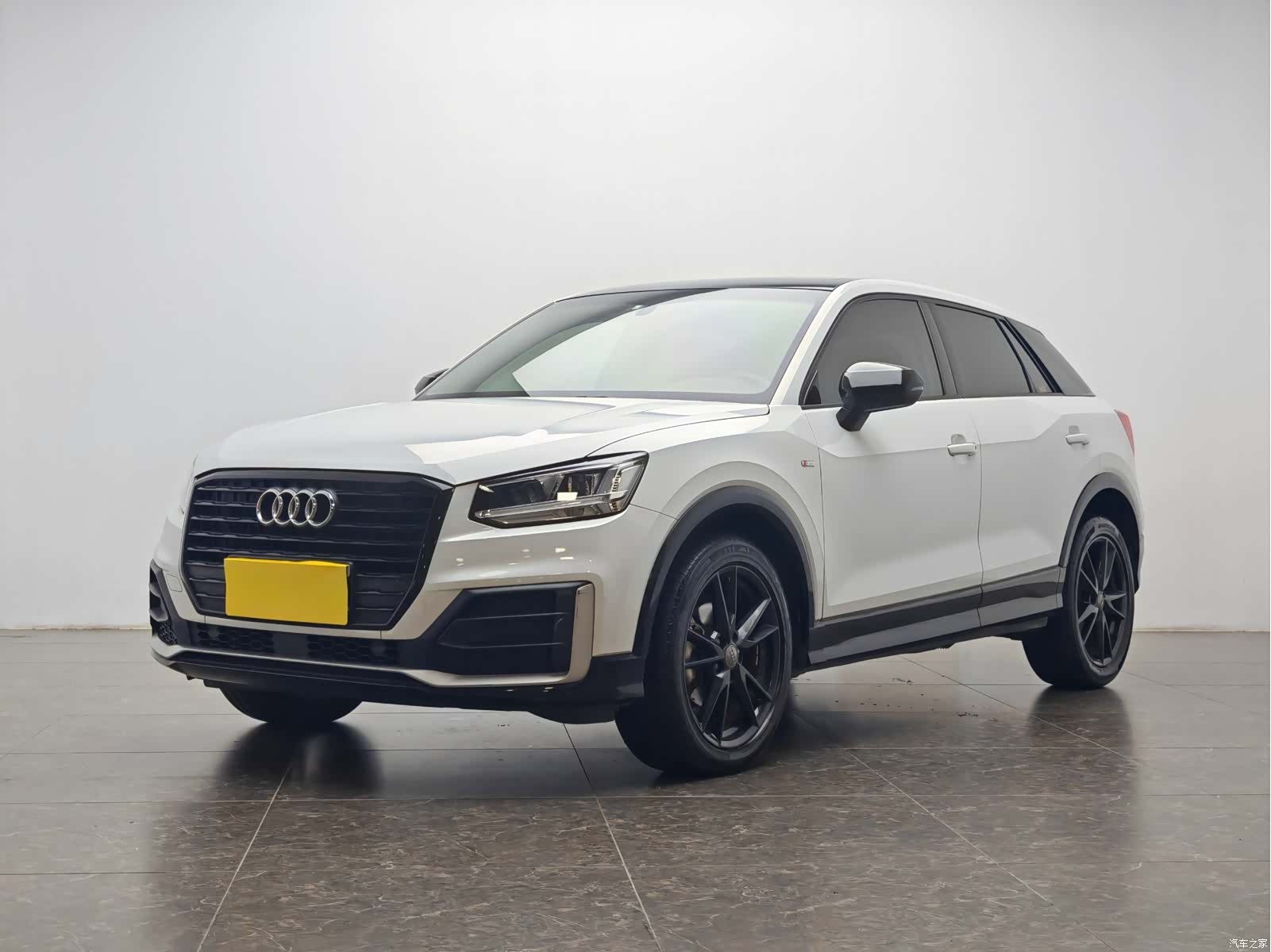 Audi Q2L, 2021 1