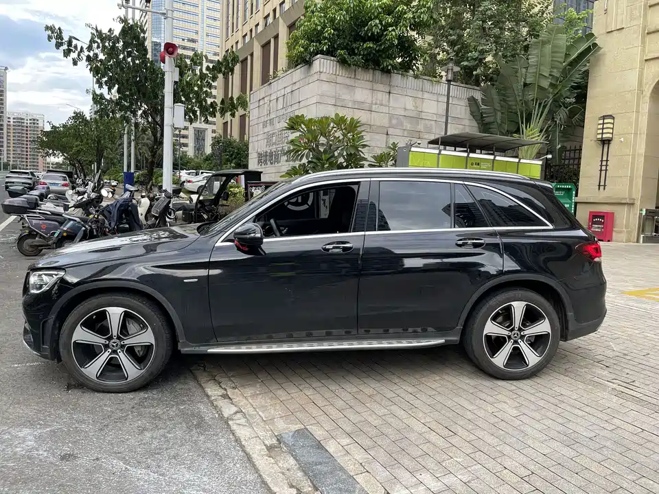 Mercedes-Benz GLC Mercedes-Benz GLC