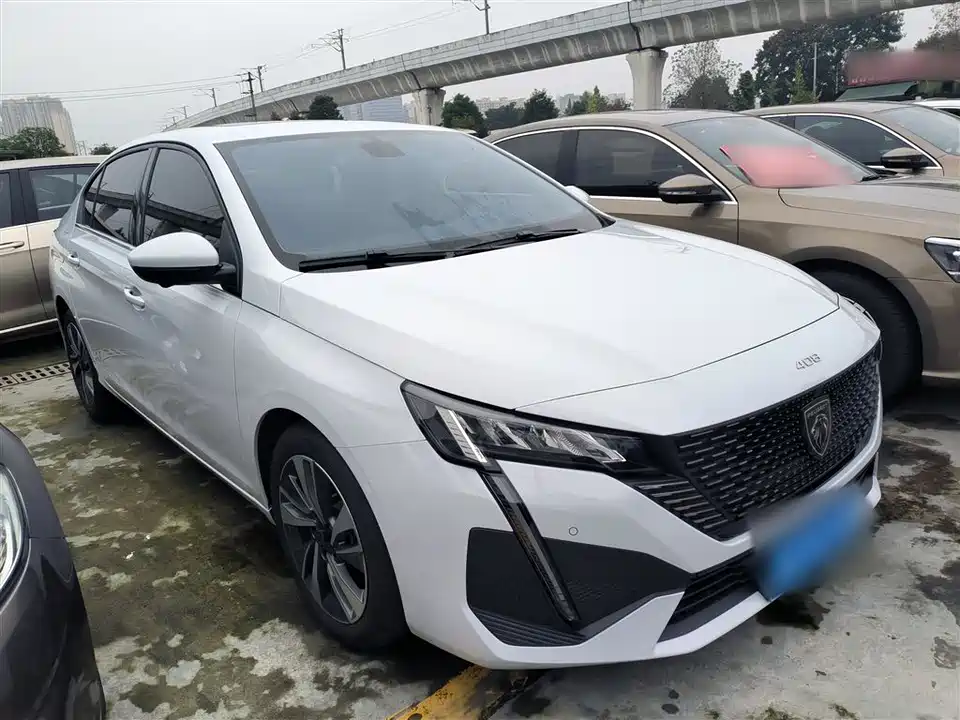 Peugeot 408