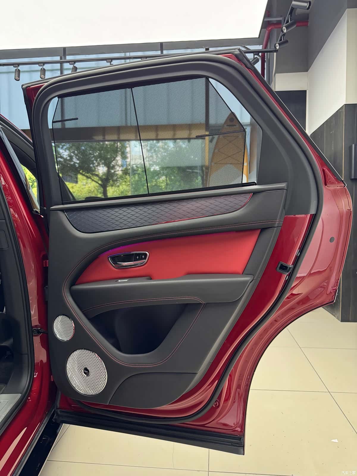 Bentley Bentayga, 2022 17