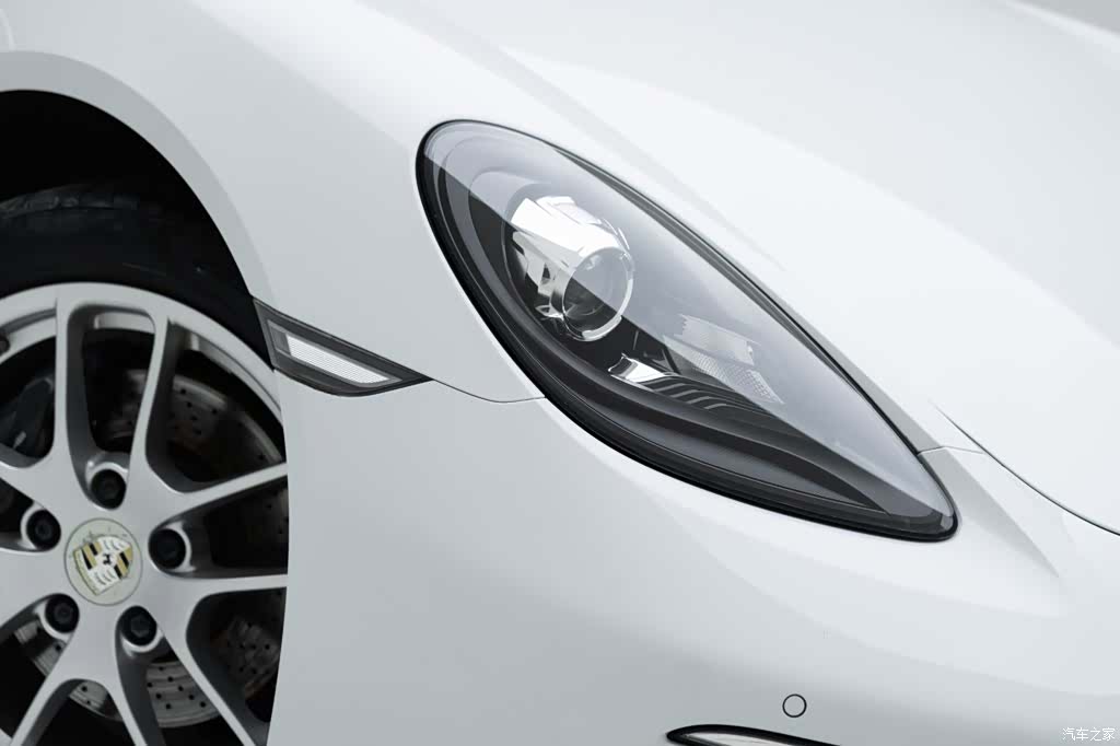 Porsche Cayman, 2018 все фото