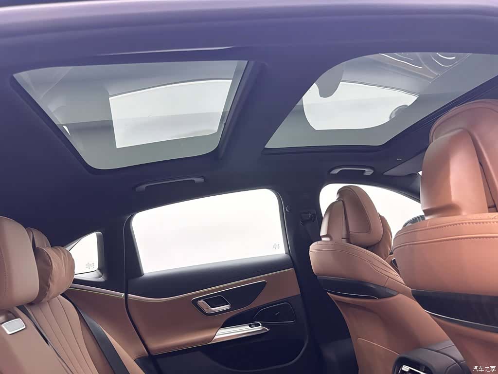 Mercedes-Benz E-Class, 2025 21