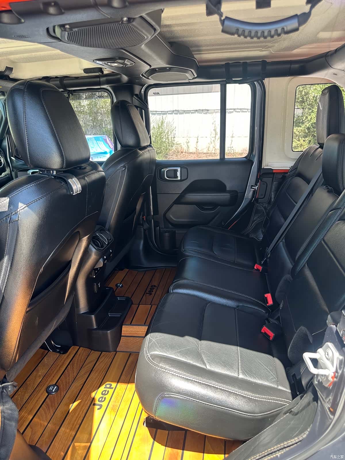 Jeep Wrangler, 2019 все фото