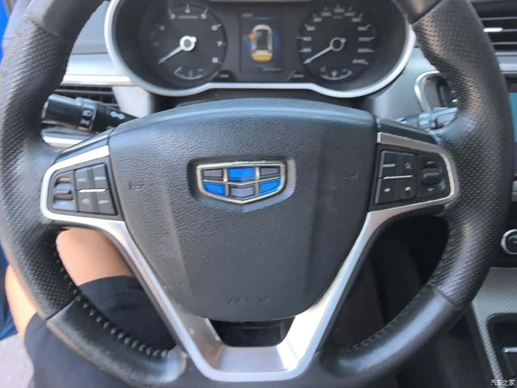 Geely Emgrand, 2017 11