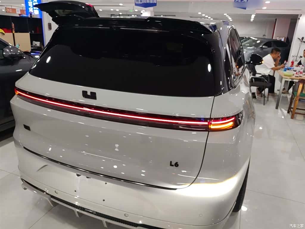 Li Auto L6, 2024 7