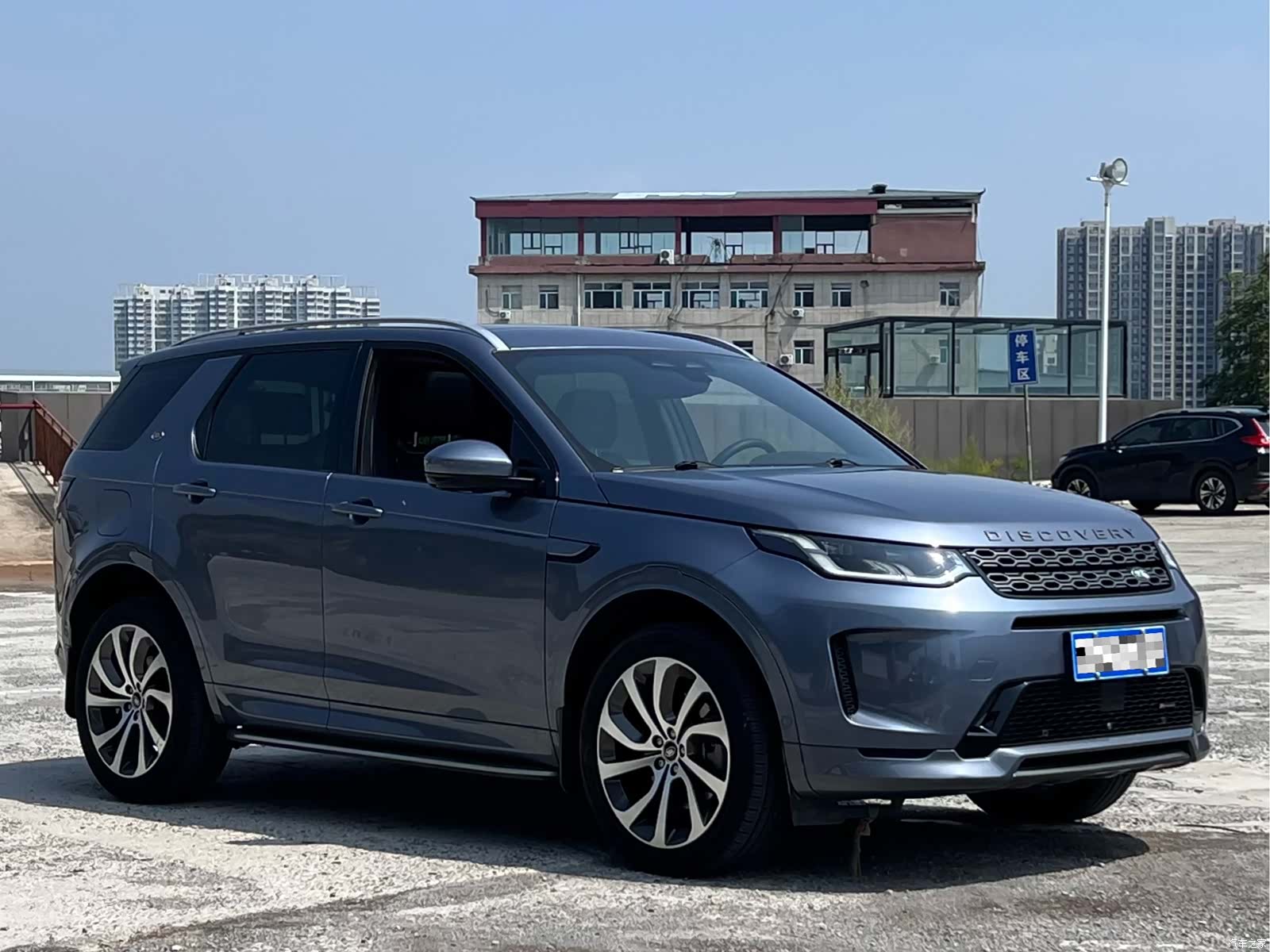 Land Rover Discovery, 2023 3