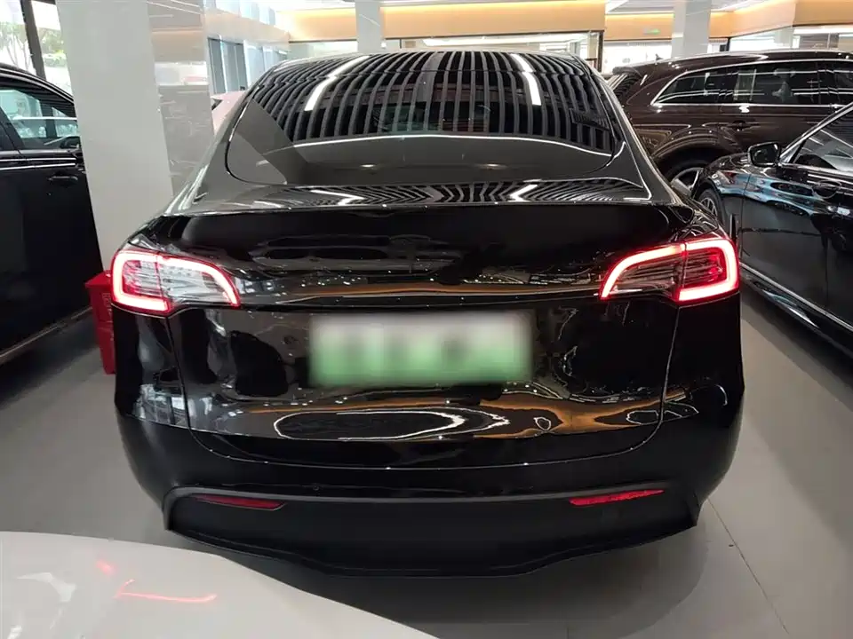 Tesla Model Y Tesla Model Y