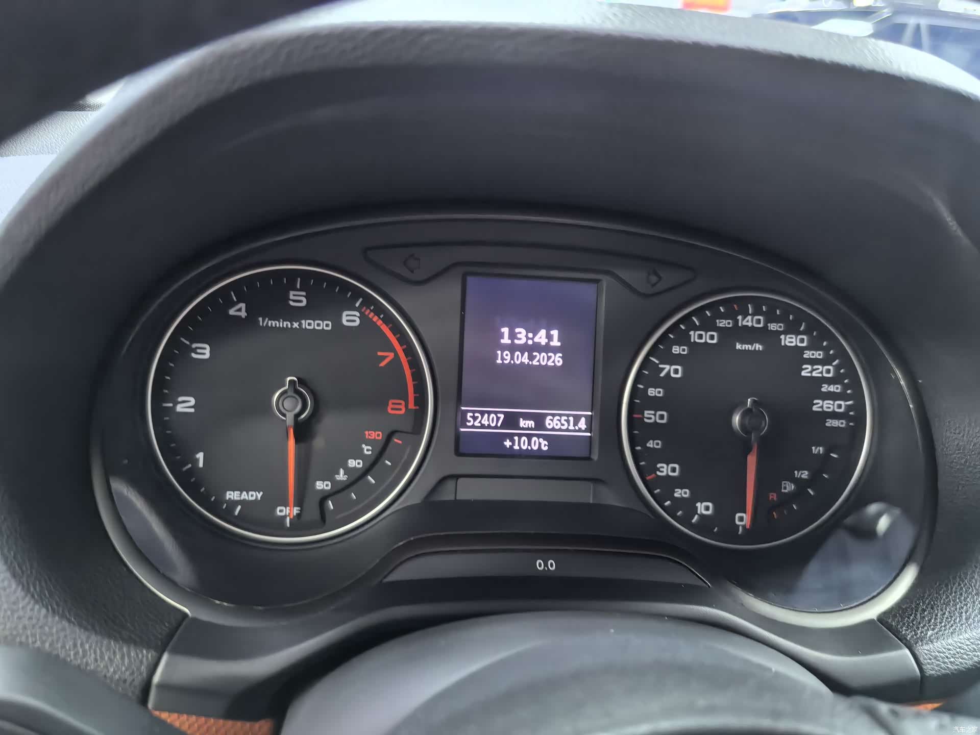 Audi Q2L, 2019 8
