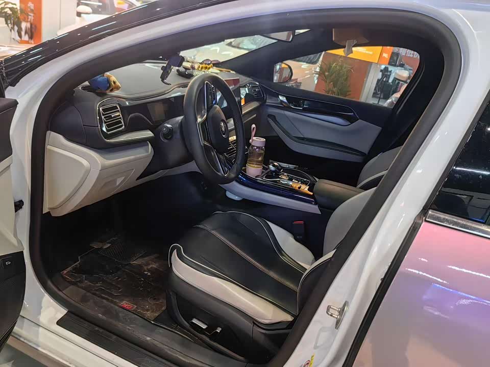 BYD Qin Yuan BYD Qin Yuan