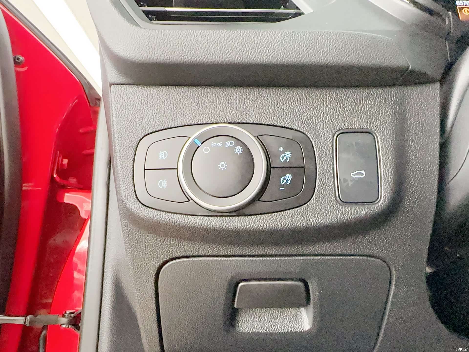 Ford Focus, 2019 19
