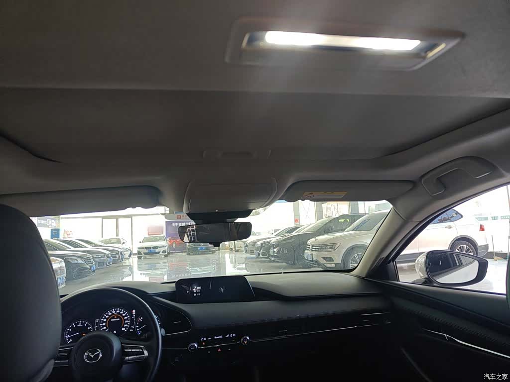 Mazda Mazda3, 2022 14