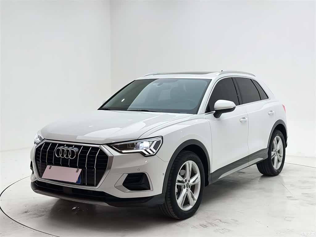 Audi Q3, 2022 1