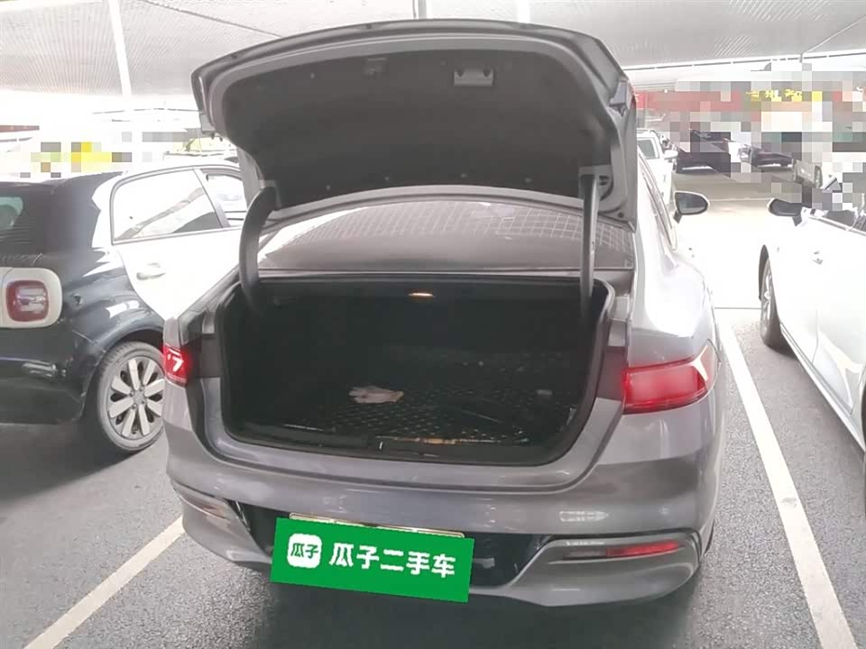 BYD Qin Yuan BYD Qin Yuan